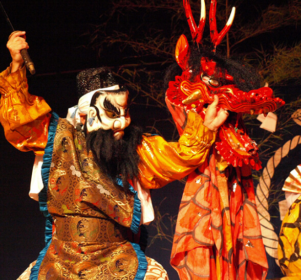 Iwami Kagura. Iwami Kagura.