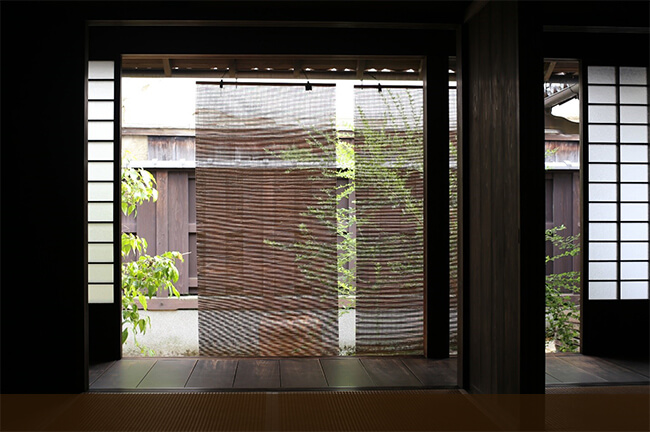 Ứng dụng cửa Shoji và mành trúc.