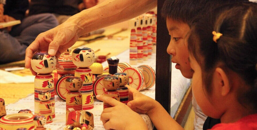 Kokeshi được xem như bùa bình an dành cho trẻ em.