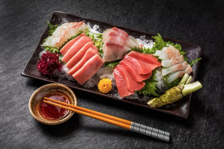 cách đặt đũa khi ăn sashimi