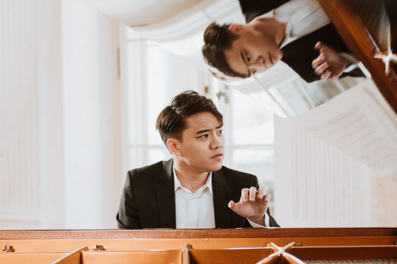 Nghệ sĩ piano Nguyễn Việt Trung