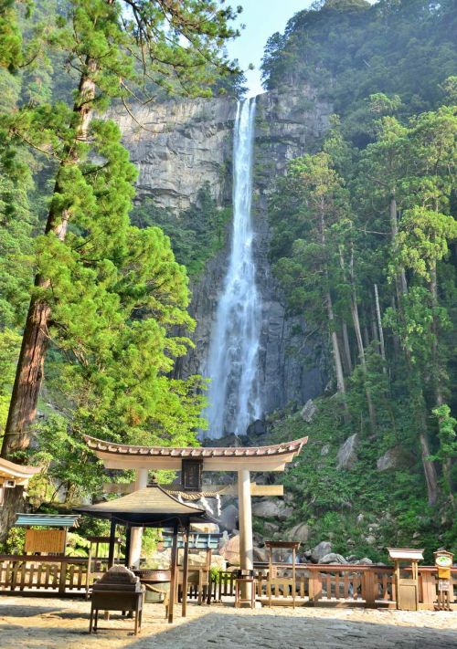 thác Nachi no Taki