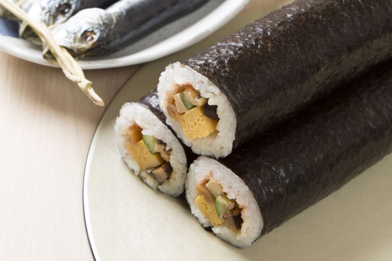 sushi cơm cuộn rong biển ehomaki
