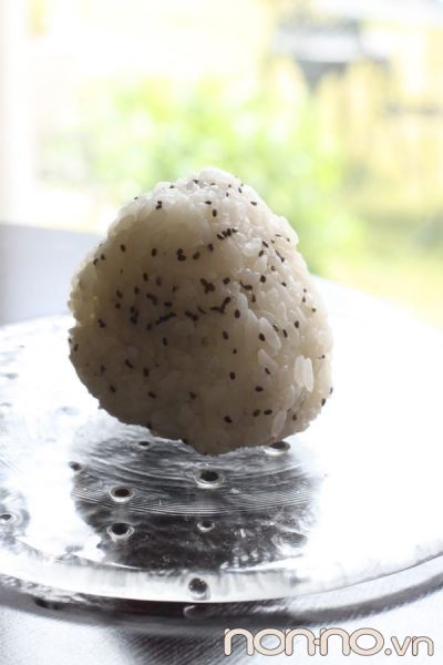 cơm nắm hạt chia