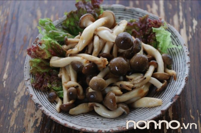 nấm xào sơ với dầu dừa