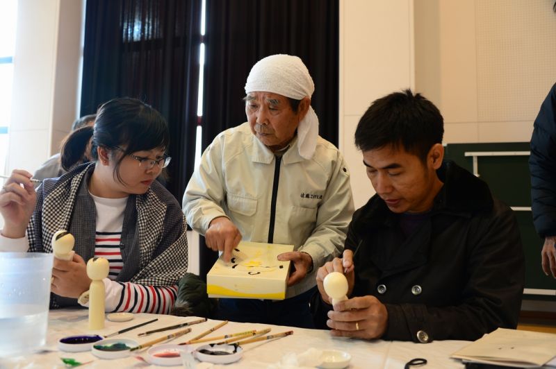 Nghệ nhân Kokeshi - Koichi Sakuta