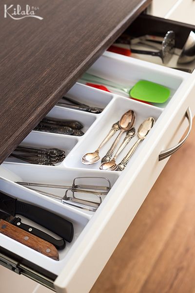 chia ngăn tủ bếp