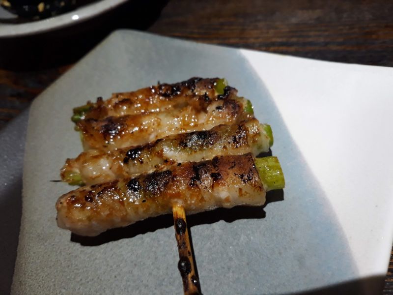 thit heo cuộn măng tây