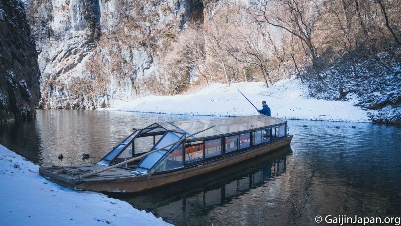Trượt tuyết, du thuyền ngắm cảnh phía Đông Nhật Bản
