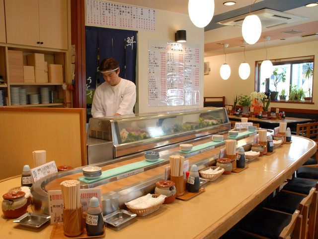 sushi băng chuyền ngắn nhất Nhật Bản 6