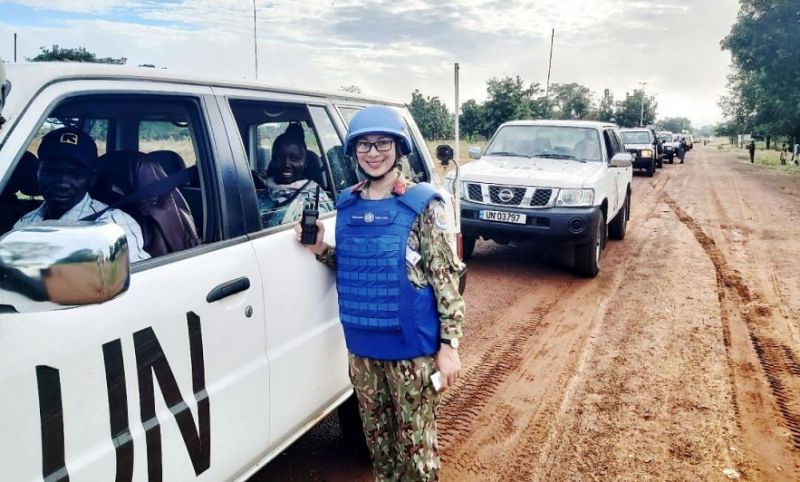 南スーダンでパトロールにあたるフォン中佐 ⓒ Thoi Dai 南スーダンでパトロールにあたるフォン中佐 ⓒ Thoi Dai