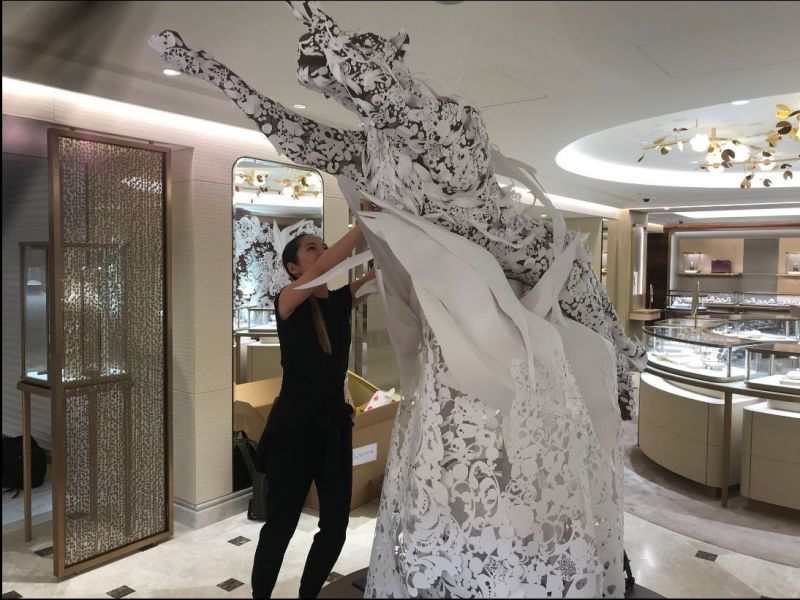 nghệ thuật cắt giấy