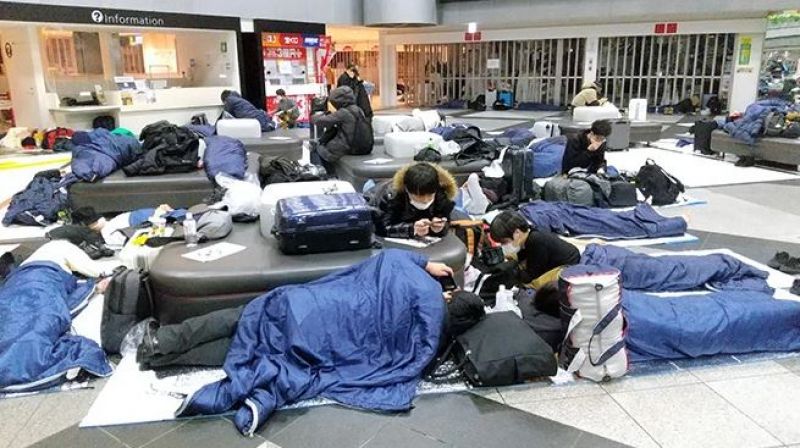 sinh viên nhật bản bị kẹt ở sân bay shin-chitose