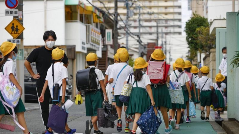 đi học vào tháng 04