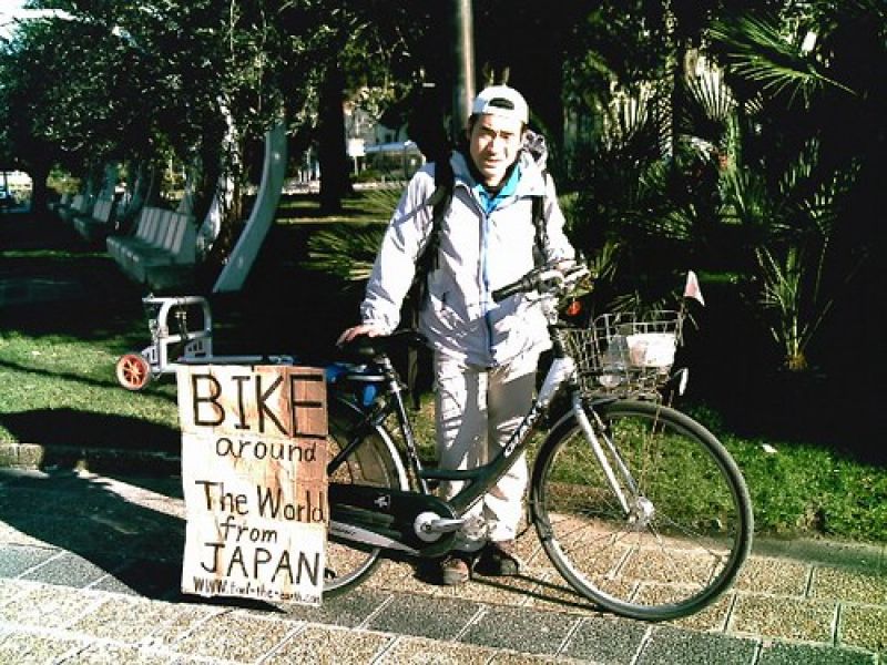 đạp xe vòng quanh thế giới