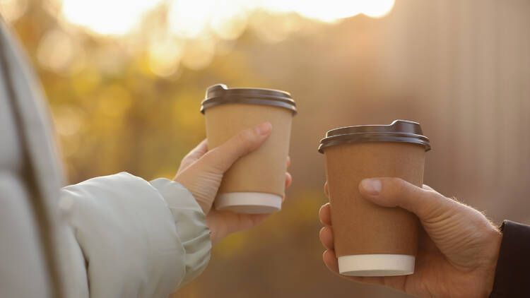 tiêu thụ ly giấy