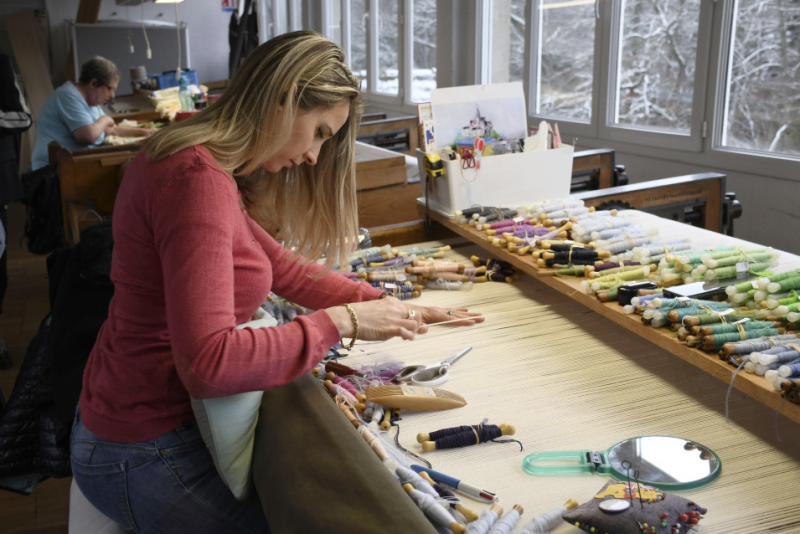 nghệ nhân dệt vải