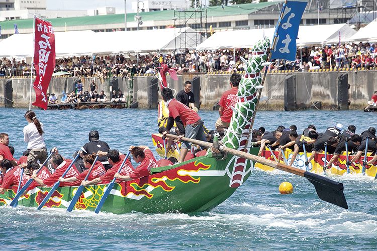 đua thuyền rồng