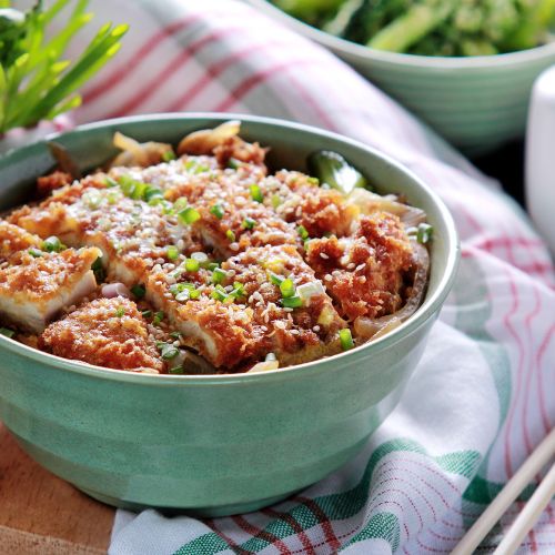 Cách làm món Katsudon với nước sốt và thịt Tonkatsu chuẩn Nhật