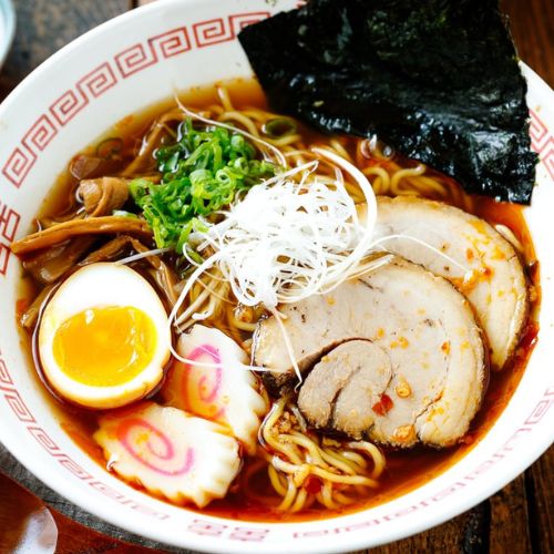 Chi ba trăm ngàn yên, ăn Ramen suốt đời, bạn chịu chứ?