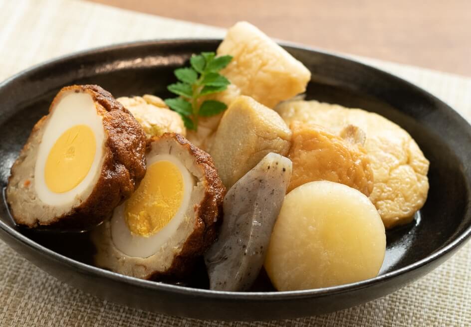 Chả cá kamaboko được dùng như một nguyên liệu trong món oden oden