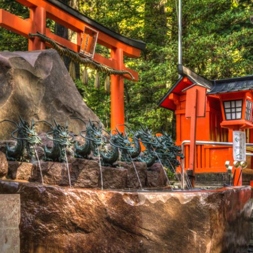 Đi tìm những địa điểm Thần Rồng trú ngụ trên khắp Nhật Bản