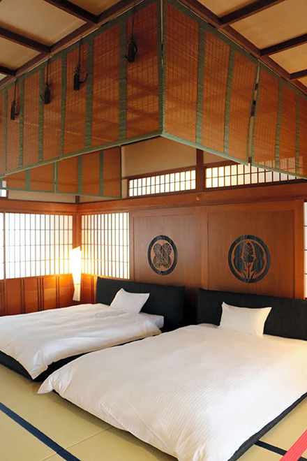 Một phòng ngủ trong tháp ngắm trăng Tsukimi Yagura của Lâu đài Fukuyama luu-tru-lau-dai-fukuyama