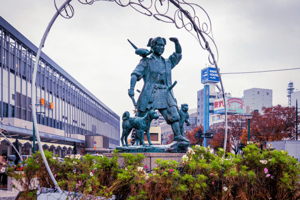 Tượng Momotaro ở ga Okayama tuong-momotaro-o-ga-okayama
