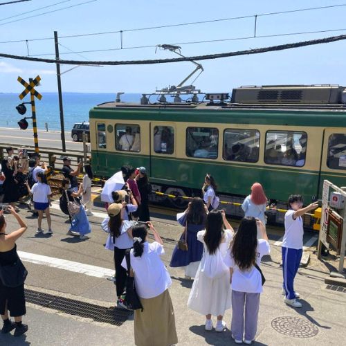 Quá tải du lịch khiến Kamakura gặp khủng hoảng về WC