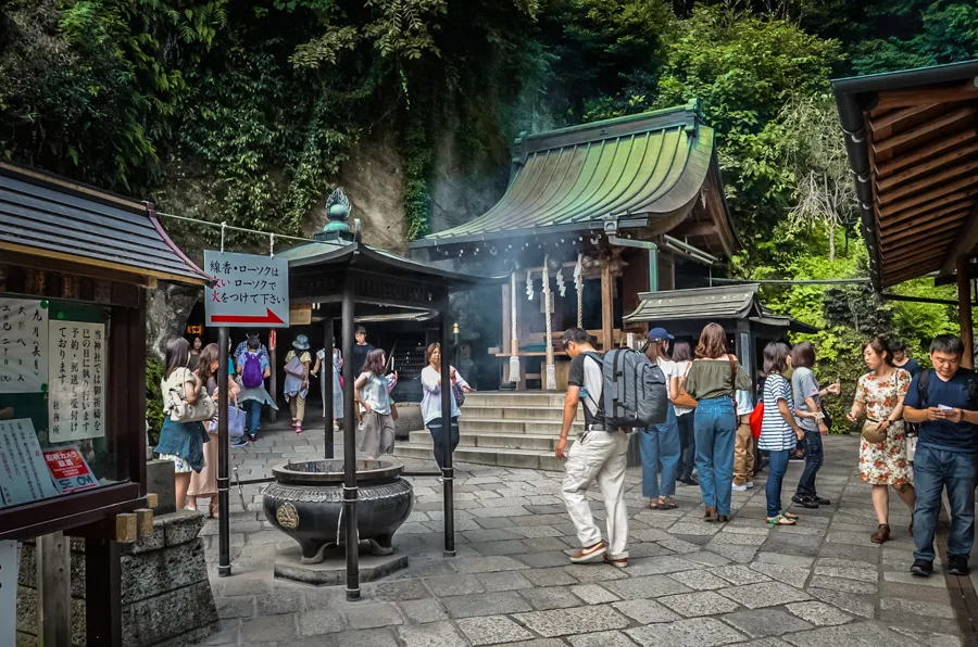 Đền Zeniarai Benzaiten, một trong những điểm tham quan nổi tiếng ở Kamakura den-zeniarai-benzaiten