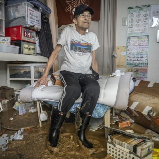 Mang theo ký ức về vợ, cụ ông bắt đầu lại cuộc đời sau ba lần thảm họa ở Bán đảo Noto