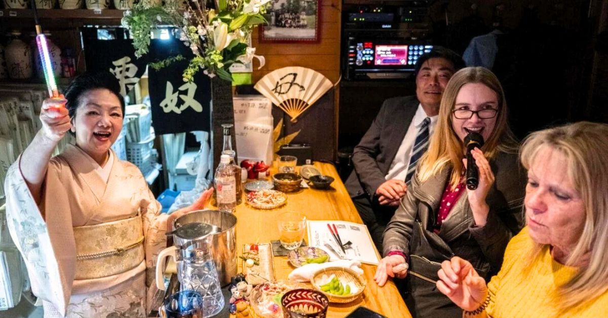 Snack Bar Nhật Bản hấp dẫn du khách, tour trải nghiệm nở rộ KILALA