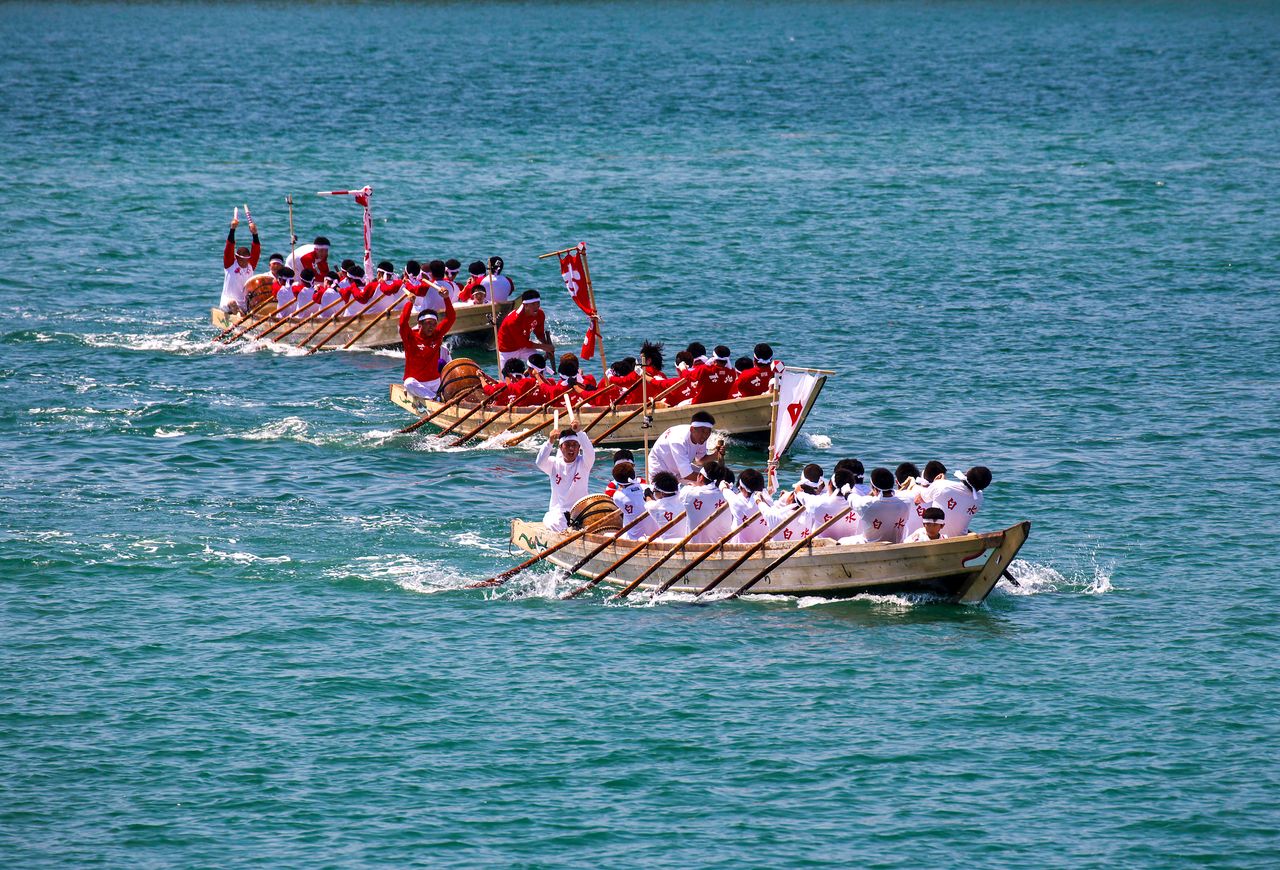 Đua thuyền kaidenma trong lễ hội Đền Sumiyoshi higashino-sumiyoshi-matsuri