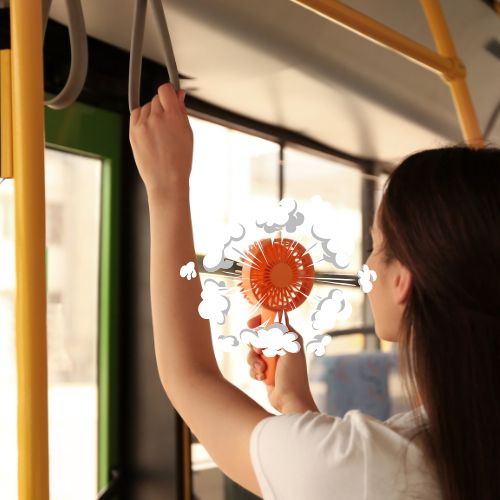 Chuyên gia cảnh báo hiểm họa từ những chiếc quạt cầm tay