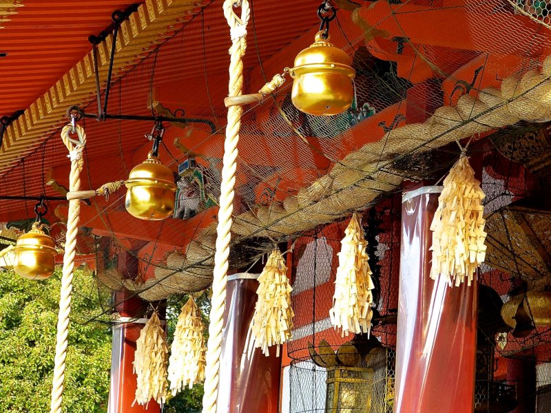 Những chiếc chuông cầu nguyện ở Đền Yasaka chuong-cau-nguyen-den-yasaka