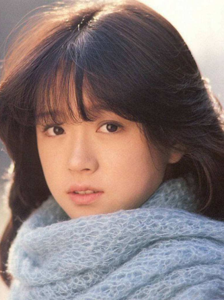 akina-nakamori