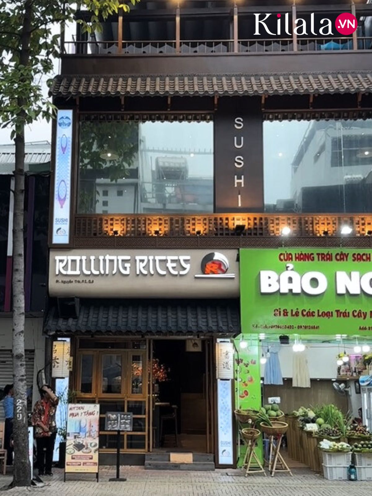 bên-ngoài-tiệm-rolling-rices ben-ngoai-tiem-rolling-rices