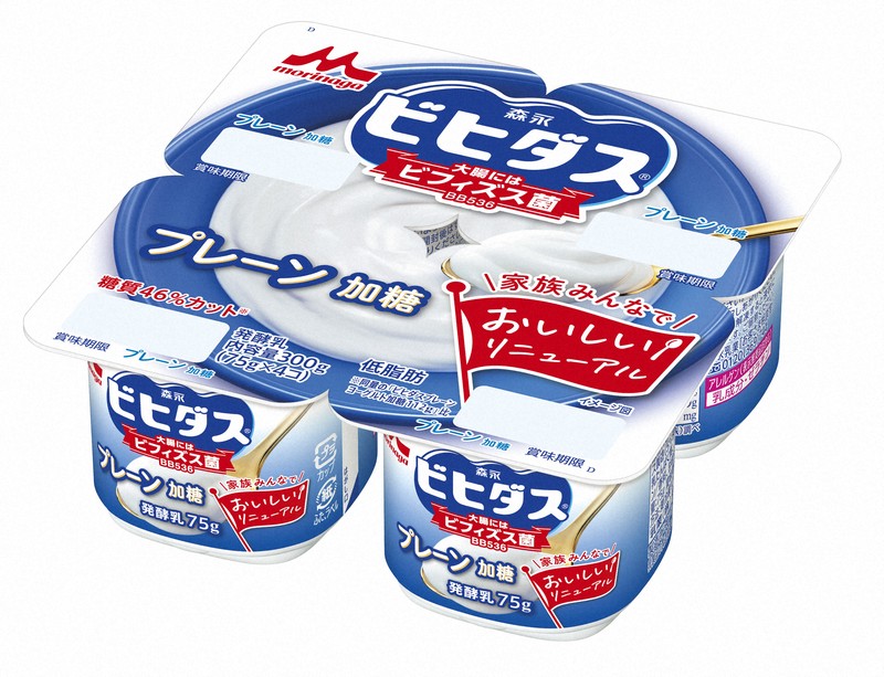 Một lốc sữa chua Bifidus của Công ty Morinaga Milk Industry sua-chua
