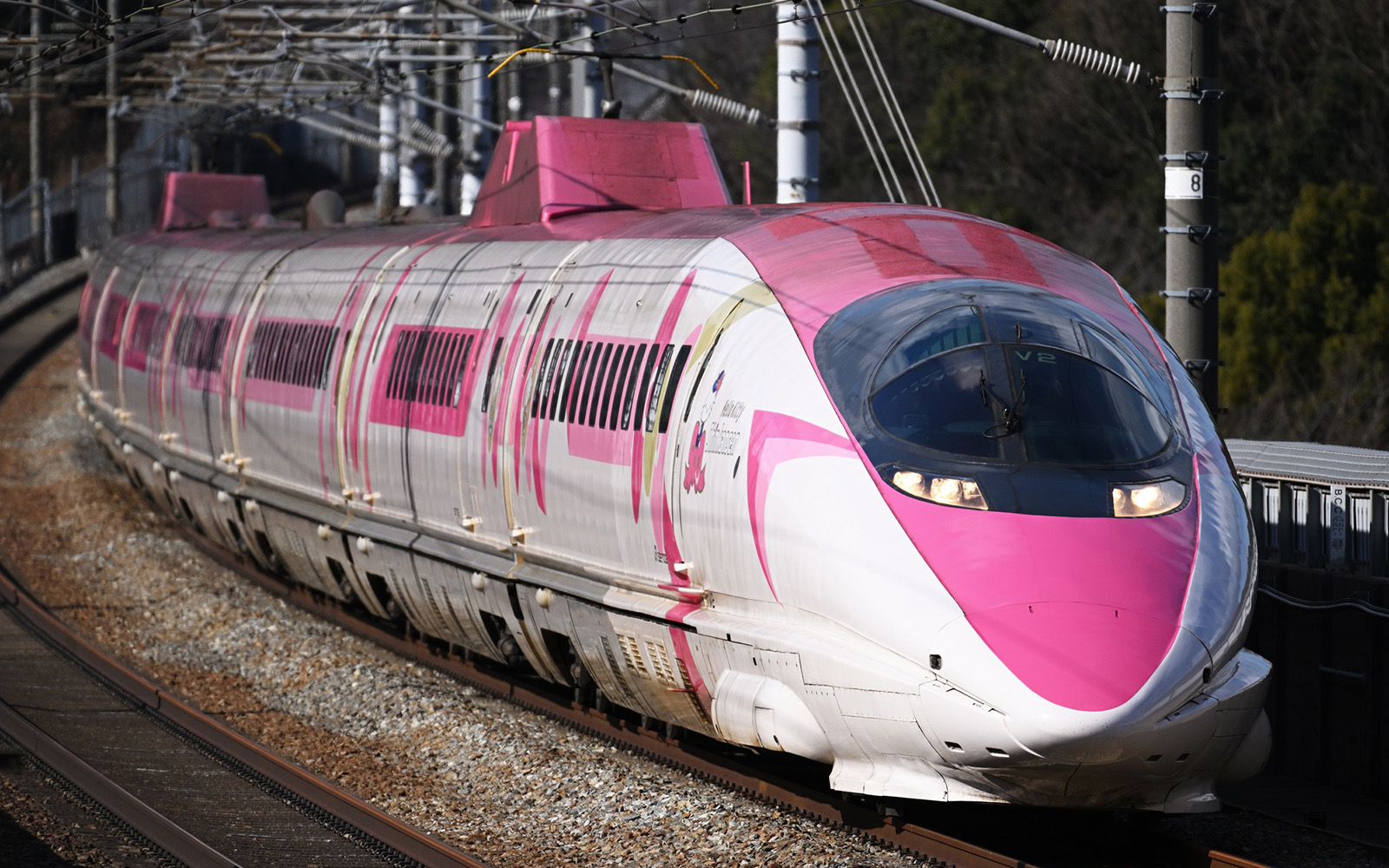 hello-kitty-shinkansen hello-kitty-shinkansen