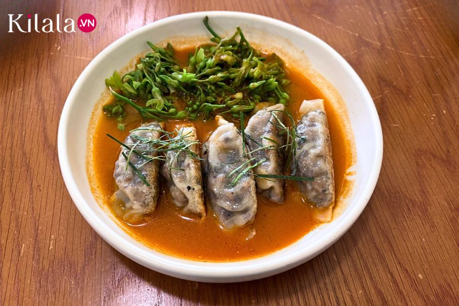 gyoza-tomyum