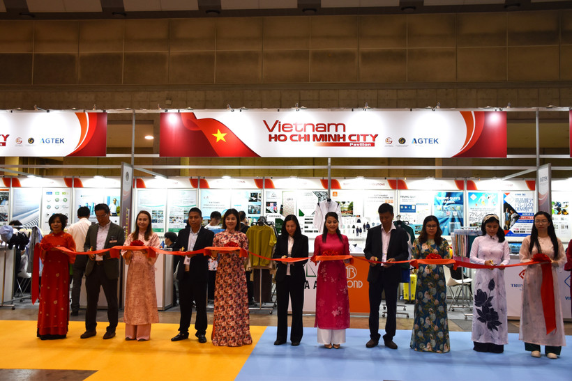 khai-mạc-gian-hàng-việt-nam-tại-fashion-world-tokyo khai-mạc-gian-hàng-việt-nam-tại-fashion-world-tokyo
