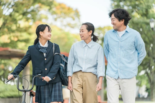 gia-dình-thời-reiwa