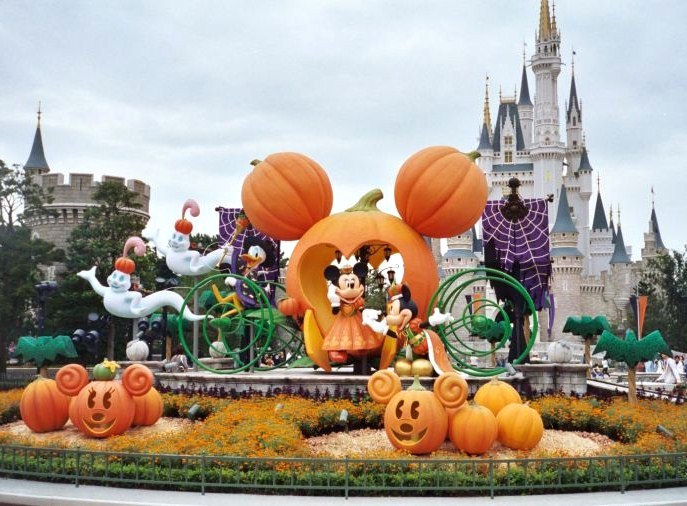 tokyo-disneyland-halloween-theme