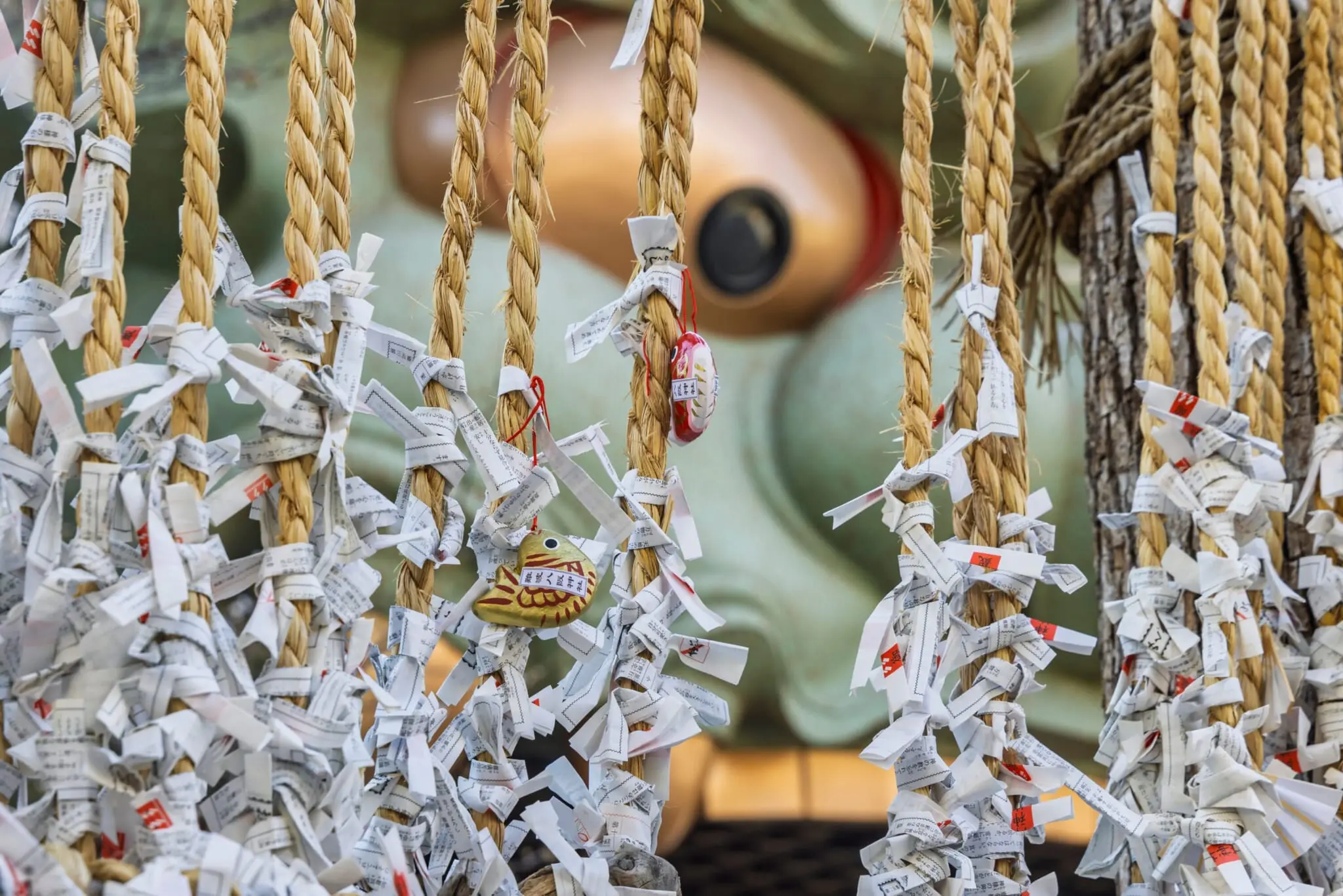 osaka-shrine-demon-2048x1366