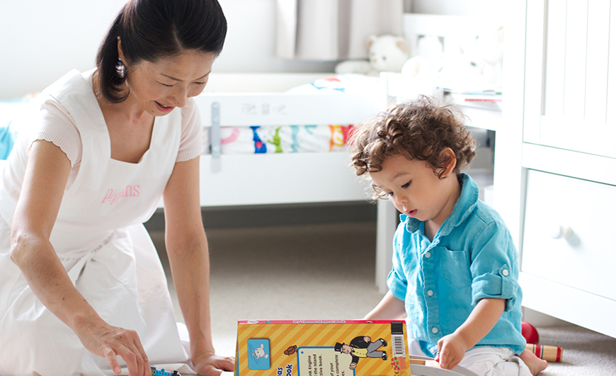 trông-trẻ-cho-khách-du-lịch-nước-ngoài