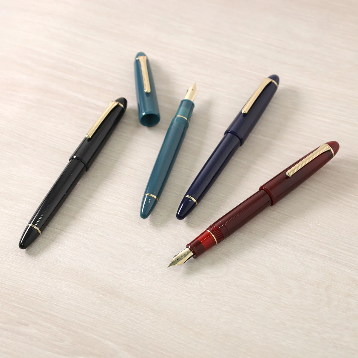 Bút máy Profit Casual L