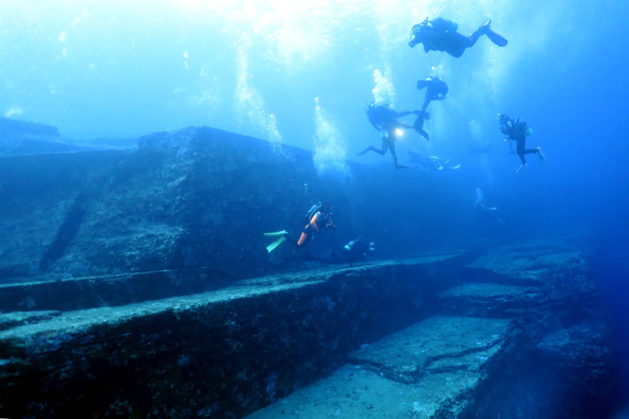 lặn biển yonaguni