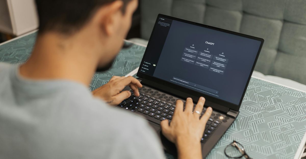 Start-up Nhật phát triển hệ thống nhận diện bài luận do AI viết