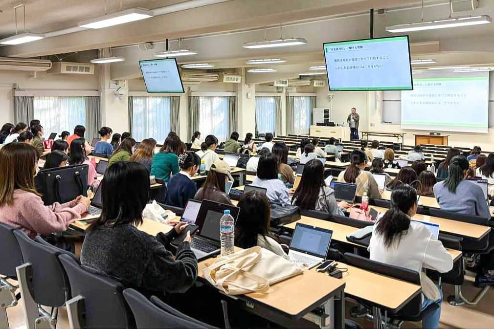 lop-hoc-yasashii-nihongo