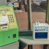 Fukuoka lắp bộ sạc điện thoại di động ở các bốt điện thoại